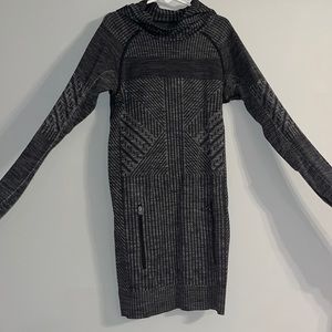 Lululemon hooded long sleeve
